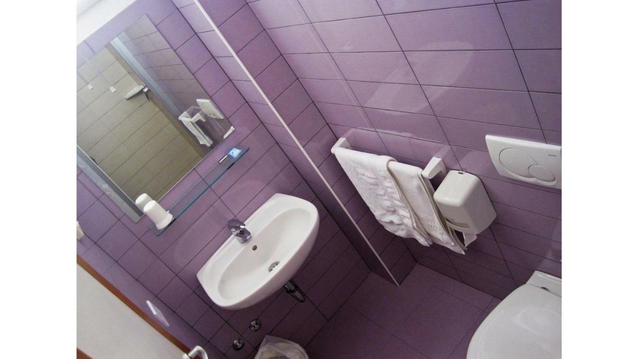 Hotel Sorriso - Molto Piu Di Una Stella Ричоне Екстериор снимка